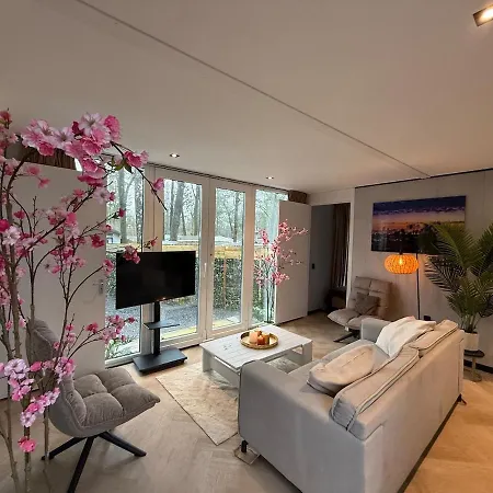 Detached Veluwshof * Hoenderloo